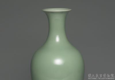 图片[2]-Guanyin vase with bluish-green glaze, Qing dynasty, Yongzheng reign (1723-1735)-China Archive